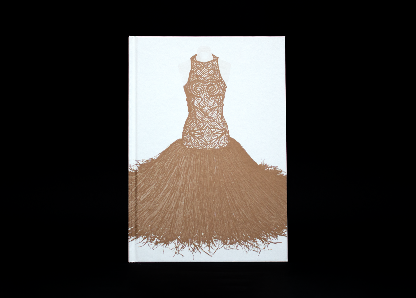 Costumes populaires et haute couture